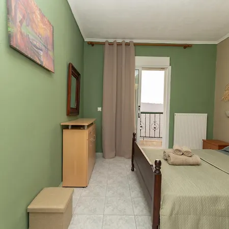 Kallithea Breeze Escape 2br With Dual Balconies & Open Views Διαμέρισμα